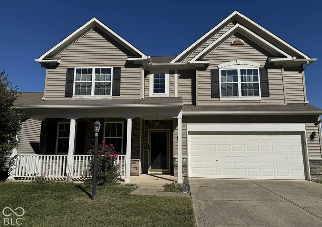 Photo 3 of Single family home for sale at 2955 Parkview Dr, Columbus, IN 47201 | MLS# 22129947 | Listing updated on 2026-10-07