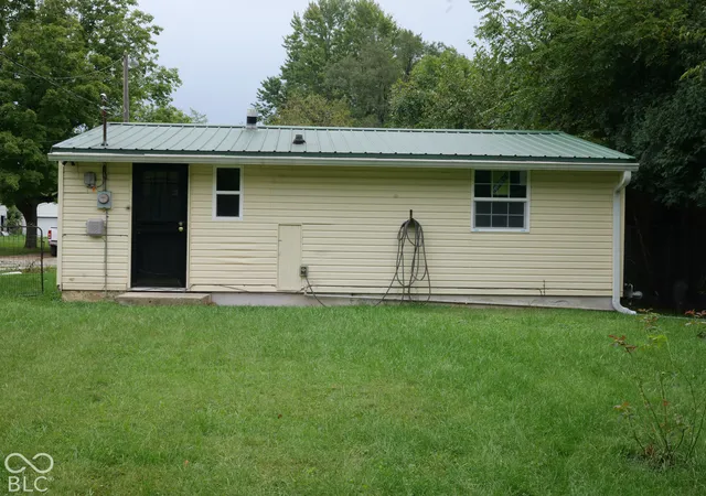 Photo 3 of Single family home for sale at 4311 Brown St, Anderson, IN 46013 | MLS# 22129948 | Listing updated on 2026-10-09