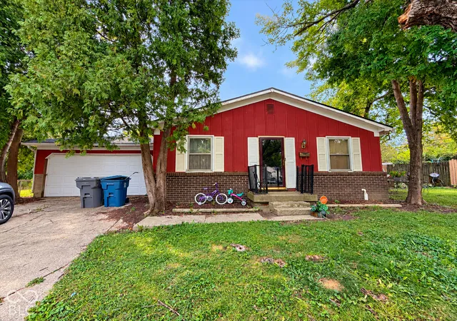 Photo 1 of Single family home for sale at 3401 Argus Ave, Indianapolis, IN 46226 | MLS# 22129949 | Listing updated on 2026-10-06
