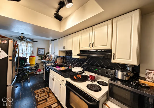Photo 3 of Single family home for sale at 3401 Argus Ave, Indianapolis, IN 46226 | MLS# 22129949 | Listing updated on 2026-10-06