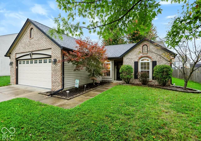 Photo 2 of Single family home for sale at 1482 Evergreen Dr, Greenfield, IN 46140 | MLS# 22129957 | Listing updated on 2026-10-29
