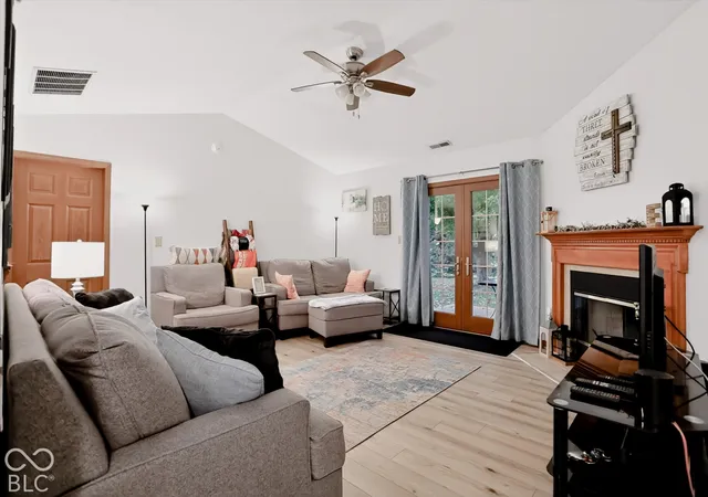 Photo 3 of Single family home for sale at 1482 Evergreen Dr, Greenfield, IN 46140 | MLS# 22129957 | Listing updated on 2026-10-29