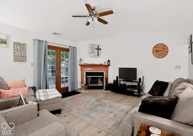 Photo 4 of Single family home for sale at 1482 Evergreen Dr, Greenfield, IN 46140 | MLS# 22129957 | Listing updated on 2026-10-29