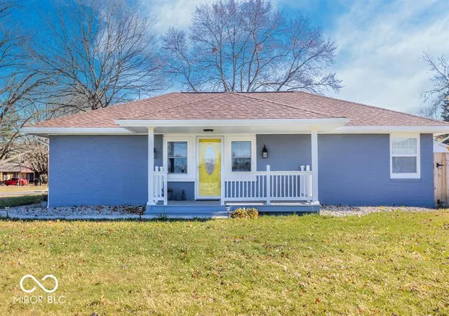 Single family home for sale at 206 S Scatterfield Rd, Anderson, IN 46012 | MLS# 22129958