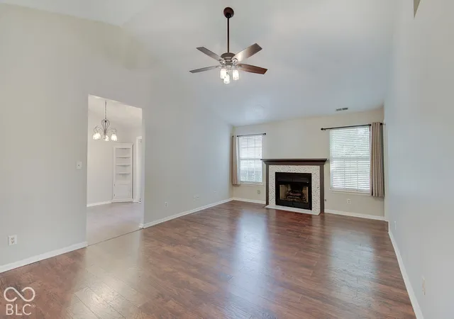 Photo 3 of Single family home for sale at 1531 Lake Point Ln N, Greenwood, IN 46142 | MLS# 22129967 | Listing updated on 2026-10-07