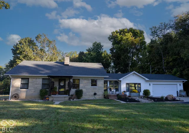 Photo 1 of Single family home for sale at 2530 W Us Hwy 136, Crawfordsville, IN 47933 | MLS# 22129968 | Listing updated on 2026-10-06