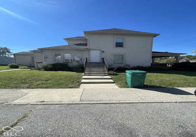 Photo 2 of Multi family home for sale at 703 W North, Greenfield, IN 46140 | MLS# 22129975 | Listing updated on 2026-10-07