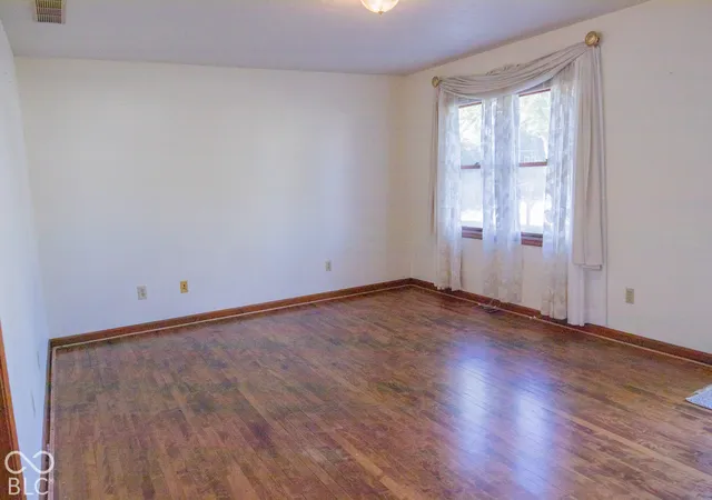 Photo 3 of Single family home for sale at 307 E North St, Westfield, IN 46074 | MLS# 22129980 | Listing updated on 2026-10-07