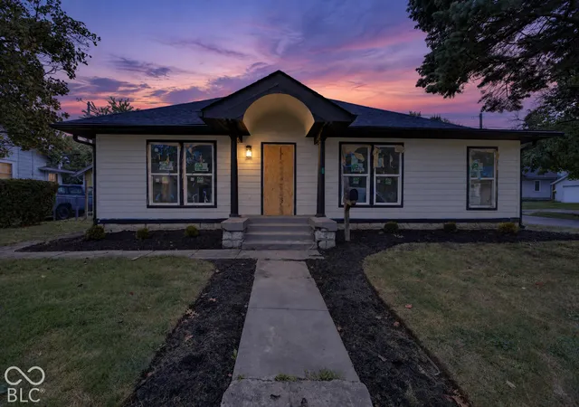 Photo 2 of Single family home for sale at 701 Carlyle Pl, Indianapolis, IN 46201 | MLS# 22129983 | Listing updated on 2026-10-06