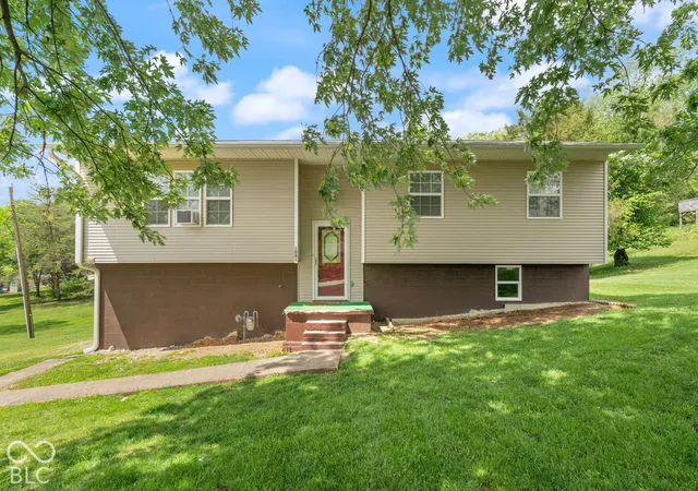 Photo 1 of Single family home for sale at 1081 E Smith Cir, Paoli, IN 47454 | MLS# 22129987 | Listing updated on 2026-10-06