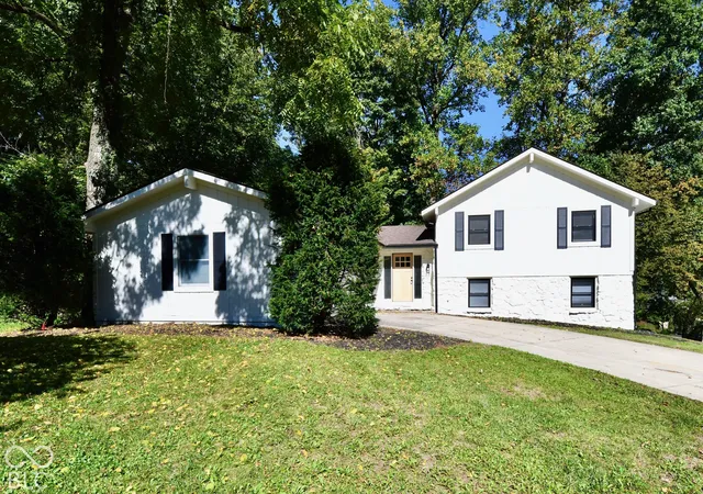 Photo 1 of Single family home for sale at 1814 Walnut Way, Noblesville, IN 46062 | MLS# 22129988 | Listing updated on 2026-10-07