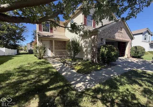 Photo 3 of Single family home for sale at 1946 Central Park Blvd W, Greenwood, IN 46143 | MLS# 22129997 | Listing updated on 2026-10-06