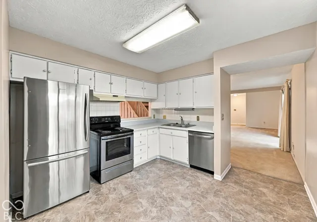 Photo 2 of Condo for sale at 5747 Overcrest Dr, Indianapolis, IN 46237 | MLS# 22130000 | Listing updated on 2026-10-09