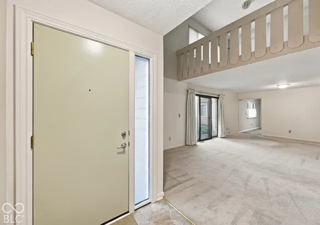 Photo 3 of Condo for sale at 5747 Overcrest Dr, Indianapolis, IN 46237 | MLS# 22130000 | Listing updated on 2026-10-21