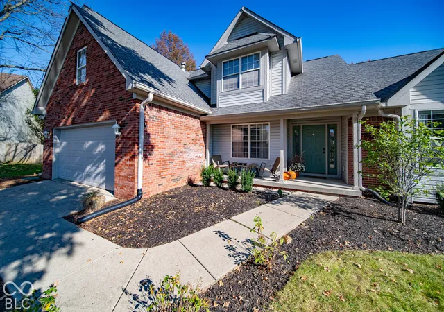 Photo 1 of Single family home for sale at 1498 Macintosh Ct, Avon, IN 46123 | MLS# 22130002 | Listing updated on 2026-10-27