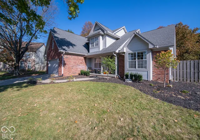 Photo 2 of Single family home for sale at 1498 Macintosh Ct, Avon, IN 46123 | MLS# 22130002 | Listing updated on 2026-10-27