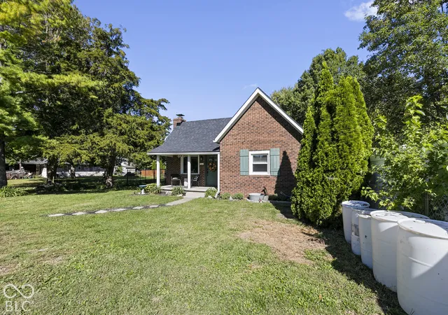 Photo 4 of Single family home for sale at 325 Walton St, Atlanta, IN 46031 | MLS# 22130015 | Listing updated on 2026-10-09