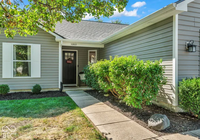 Photo 2 of Single family home for sale at 10801 Ravelle Rd, Indianapolis, IN 46234 | MLS# 22130018 | Listing updated on 2026-10-09