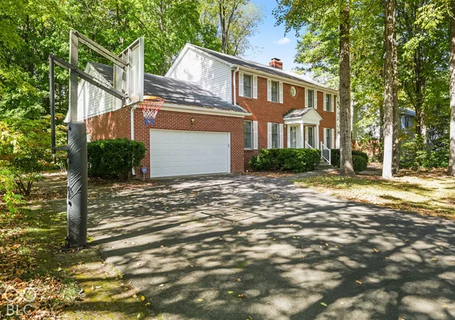 Photo 4 of Single family home for sale at 4238 S Carrie Dr, New Palestine, IN 46163 | MLS# 22130019 | Listing updated on 2026-10-08