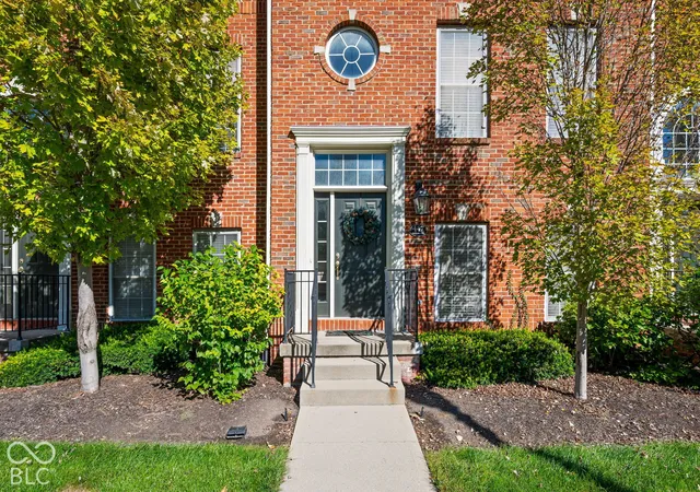 Photo 3 of Townhouse for sale at 447 Autumn Dr, Carmel, IN 46032 | MLS# 22130021 | Listing updated on 2026-10-07