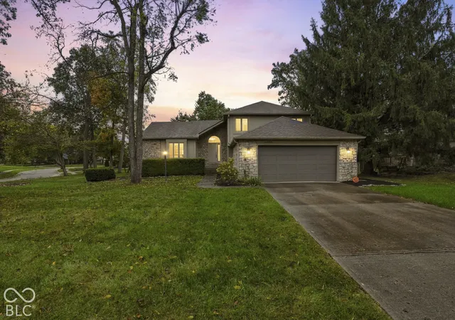 Photo 1 of Single family home for sale at 13665 Thistlewood Dr W, Carmel, IN 46032 | MLS# 22130022 | Listing updated on 2026-10-23