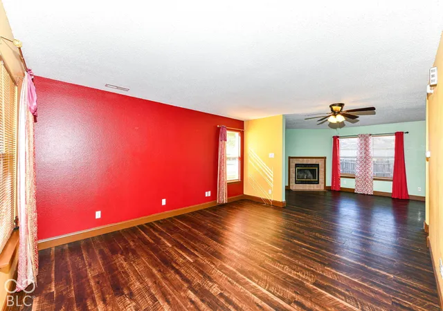 Photo 3 of Single family home for sale at 410 Tracy Ln, Brownsburg, IN 46112 | MLS# 22130025 | Listing updated on 2026-10-07