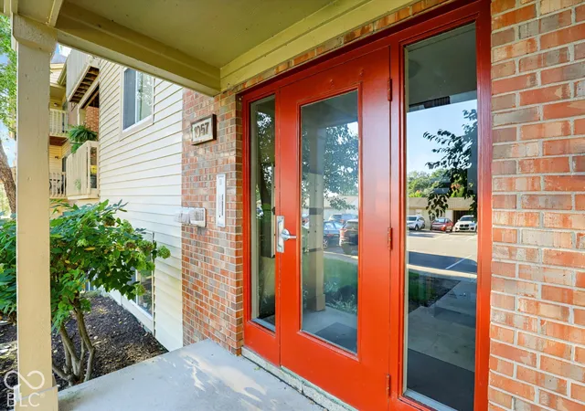 Photo 2 of Condo for sale at 1057 Timber Crk Dr #2, Carmel, IN 46032 | MLS# 22130030 | Listing updated on 2026-10-07