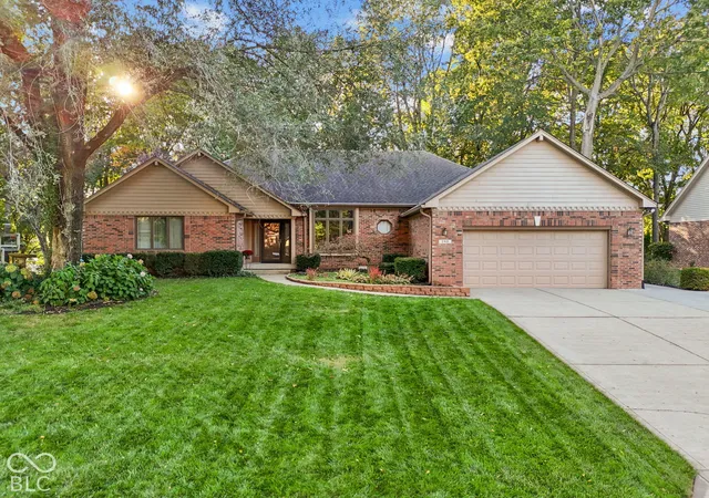 Single family home for sale at 948 Silver Crk Way, Greenwood, IN 46142 | MLS# 22130031
