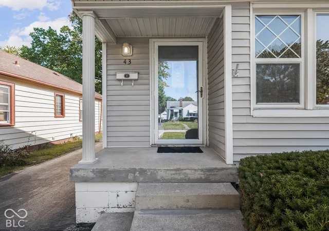 Photo 3 of Single family home for sale at 43 N Elizabeth St, Indianapolis, IN 46219 | MLS# 22130048 | Listing updated on 2026-10-09