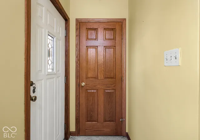 Photo 4 of Single family home for sale at 43 N Elizabeth St, Indianapolis, IN 46219 | MLS# 22130048 | Listing updated on 2026-10-09