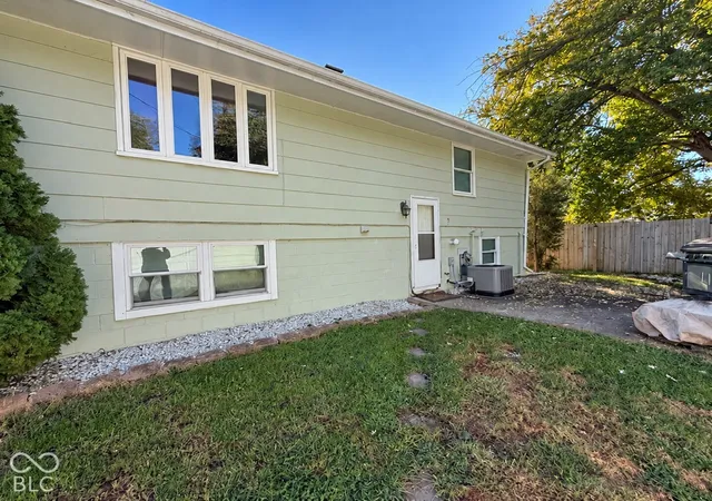 Photo 3 of Single family home for sale at 2307 Carmelita Blvd, Kokomo, IN 46902 | MLS# 22130052 | Listing updated on 2026-10-06