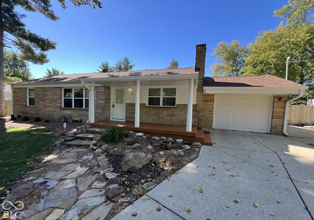 Photo 2 of Single family home for sale at 1358 N Ridgeview Dr, Indianapolis, IN 46219 | MLS# 22130071 | Listing updated on 2026-10-06