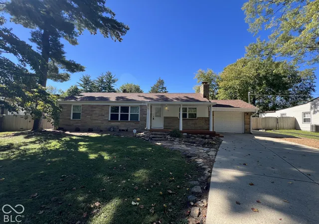Photo 3 of Single family home for sale at 1358 N Ridgeview Dr, Indianapolis, IN 46219 | MLS# 22130071 | Listing updated on 2026-10-06