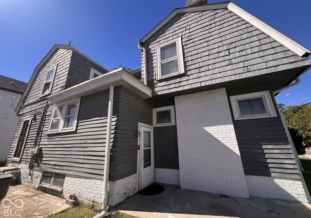 Photo 2 of Single family home for sale at 3369 Broadway St, Indianapolis, IN 46205 | MLS# 22130074 | Listing updated on 2026-10-06