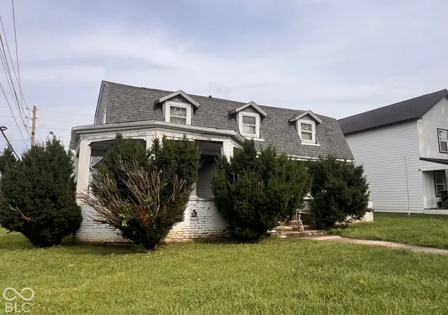 Photo 3 of Single family home for sale at 3369 Broadway St, Indianapolis, IN 46205 | MLS# 22130074 | Listing updated on 2026-10-06