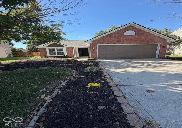 Single family home for sale at 13302 Ashwood Dr, Fishers, IN 46038 | MLS# 22130075