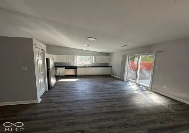 Photo 4 of Single family home for sale at 13302 Ashwood Dr, Fishers, IN 46038 | MLS# 22130075 | Listing updated on 2026-10-09