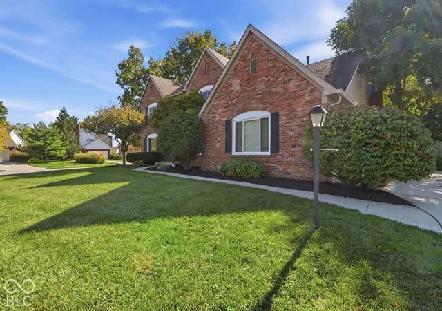 Photo 2 of Single family home for sale at 897 Joann Ct, Carmel, IN 46032 | MLS# 22130076 | Listing updated on 2026-10-08