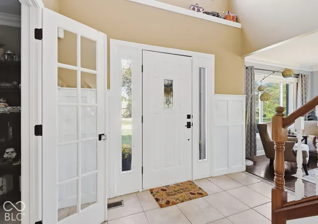 Photo 4 of Single family home for sale at 897 Joann Ct, Carmel, IN 46032 | MLS# 22130076 | Listing updated on 2026-10-08