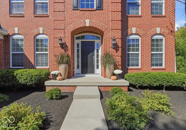 Photo 2 of Single family home for sale at 12558 Talon Crst Dr, Fishers, IN 46037 | MLS# 22130077 | Listing updated on 2026-10-08