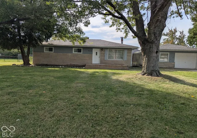 Photo 1 of Single family home for sale at 364 Robbins Dr, Greenwood, IN 46142 | MLS# 22130078 | Listing updated on 2026-10-29