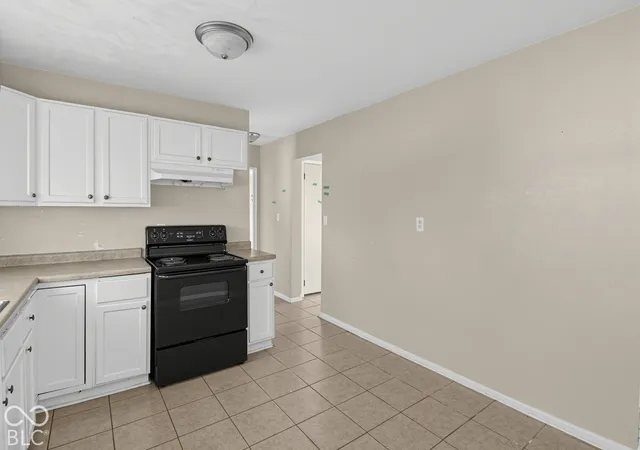 Photo 3 of Single family home for sale at 3733 Ireland Dr, Indianapolis, IN 46235 | MLS# 22130082 | Listing updated on 2026-10-08