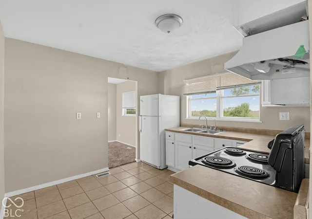 Photo 4 of Single family home for sale at 3733 Ireland Dr, Indianapolis, IN 46235 | MLS# 22130082 | Listing updated on 2026-10-08