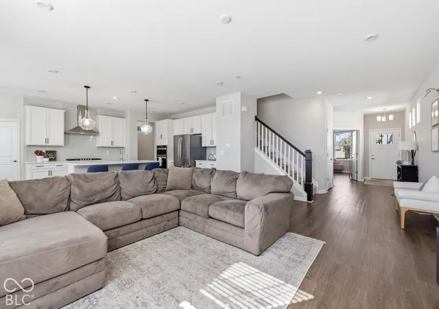 Photo 4 of Single family home for sale at 6629 Seabiscuit Rd, Whitestown, IN 46075 | MLS# 22130096 | Listing updated on 2026-10-08
