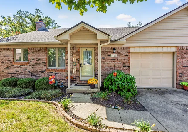 Single family home for sale at 501 Somerset Dr, Lebanon, IN 46052 | MLS# 22130111