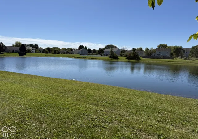 Photo 2 of Single family home for sale at 3229 Creekshore Dr, Indianapolis, IN 46268 | MLS# 22130116 | Listing updated on 2026-10-08