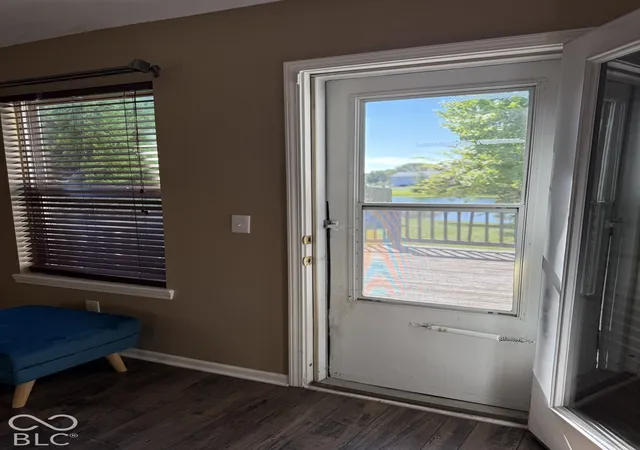 Photo 3 of Single family home for sale at 3229 Creekshore Dr, Indianapolis, IN 46268 | MLS# 22130116 | Listing updated on 2026-10-08
