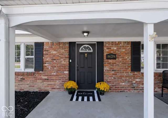 Photo 4 of Single family home for sale at 1629 W 74th Place, Indianapolis, IN 46260 | MLS# 22130136 | Listing updated on 2026-10-09