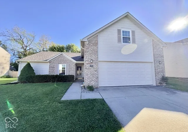 Single family home for sale at 1919 Abbey Ln, Danville, IN 46122 | MLS# 22130144