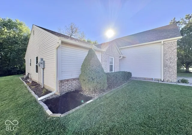 Photo 3 of Single family home for sale at 1919 Abbey Ln, Danville, IN 46122 | MLS# 22130144 | Listing updated on 2026-10-08